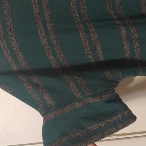 Old Navy loose crop top - Picture 3 of 4